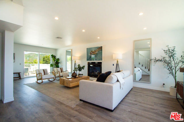 26343 Lockwood Road, Malibu CA: https://media.crmls.org/mediaz/752688d3-27d6-454f-afa4-1d1431d05da8.jpg