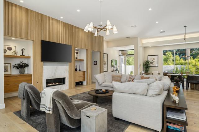 75690 Fairway Drive, Indian Wells CA: https://media.crmls.org/mediaz/75275f3d-1737-4988-90e0-bebaa5829347.jpg