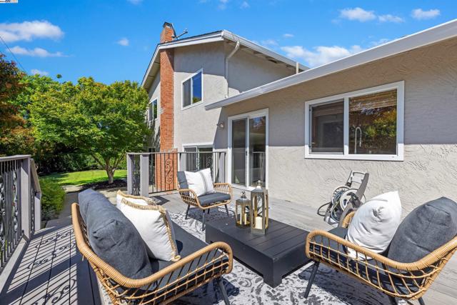 2632 Campeche Ct, San Ramon CA: https://media.crmls.org/mediaz/75278bf2-5aef-4475-b847-3b74311a2f04.jpg