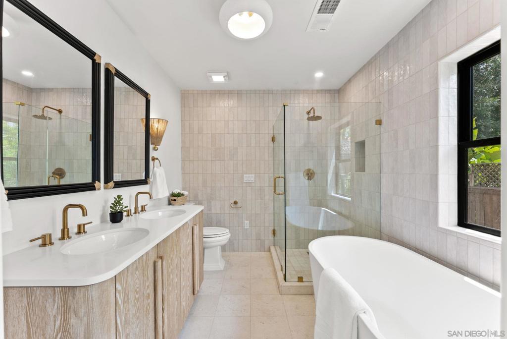 4592 Vista Street - photo 18