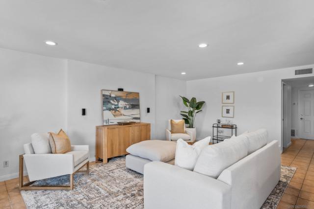 3943 Catamarca Dr, San Diego CA: https://media.crmls.org/mediaz/75294f39-a5da-42f8-8c31-6acf06216830.jpg