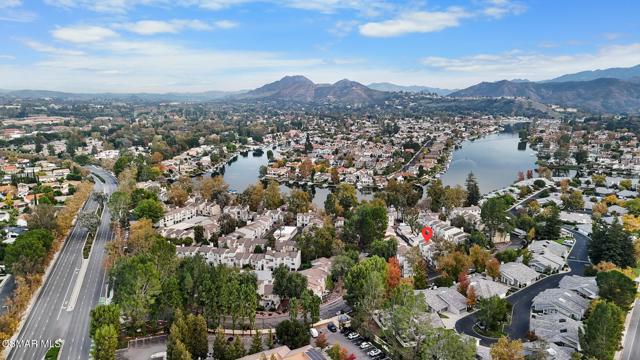 1224 S Westlake Boulevard, Westlake Village CA: https://media.crmls.org/mediaz/752a29ff-8462-4dd1-8f9f-ea52befc525a.jpg