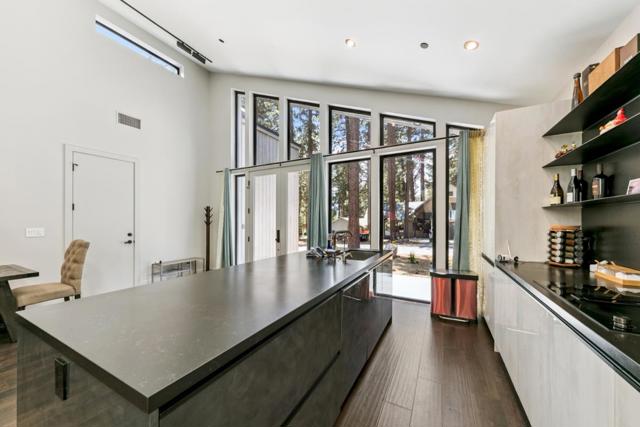 1169 Stockton Avenue, South Lake Tahoe CA: https://media.crmls.org/mediaz/752b52fe-6664-4492-a032-afab11f68ae1.jpg