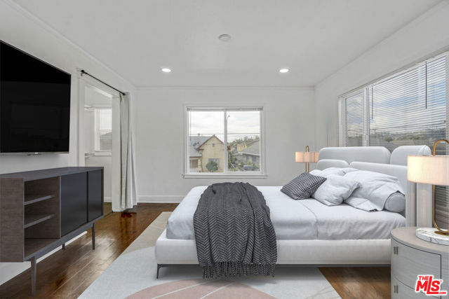 120 N Avenue 25, Los Angeles CA: https://media.crmls.org/mediaz/752b6aa1-2c20-4a45-a94d-930c7344b357.jpg