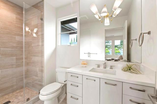2101 Valparaiso Avenue, Menlo Park CA: https://media.crmls.org/mediaz/752b6fa0-aaac-42f3-a022-6d70eda237dd.jpg