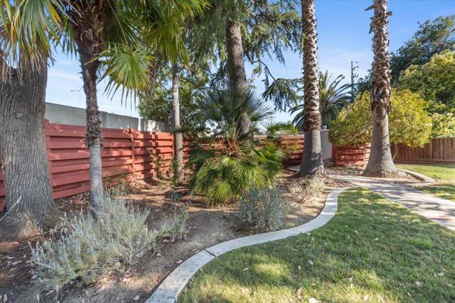 510 Sunnymount Avenue, Sunnyvale CA: https://media.crmls.org/mediaz/752b823e-dbb5-4c93-a702-19ce6e845c8b.jpg