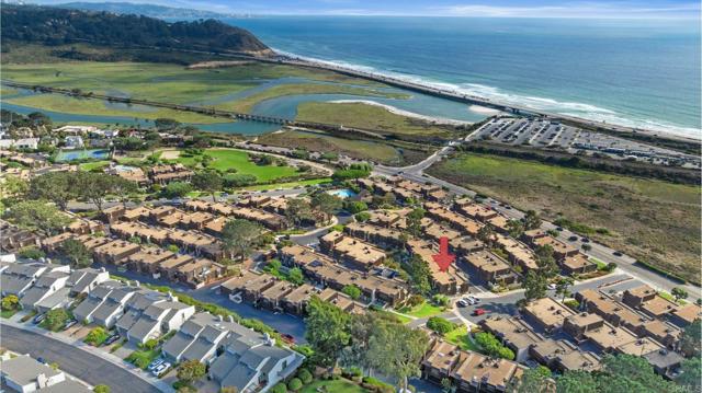 2191 Caminito Del Barco, Del Mar CA: https://media.crmls.org/mediaz/752be142-066b-4b07-840a-e108e9780ac3.jpg