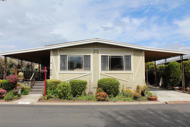 959 Fall River Drive, Hayward, California 94544, 2 Bedrooms Bedrooms, ,2 BathroomsBathrooms,Residential,For Sale,Fall River Drive,41053725