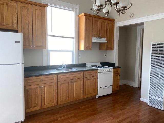 428 N 2nd Street, San Jose CA: https://media.crmls.org/mediaz/752bf8c3-caf9-49d4-8947-1d5b6f7d68a8.jpg