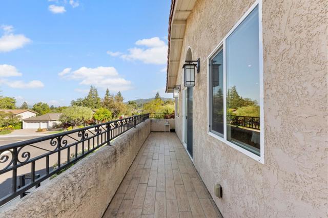 6543 Skyfarm Drive, San Jose CA: https://media.crmls.org/mediaz/752c3d57-8bb7-4381-aa3b-cbb52ac10349.jpg