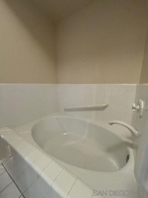 8641 Via Mallorca, La Jolla CA: https://media.crmls.org/mediaz/752c8cf3-21d3-42ab-8ea2-072693b40538.jpg