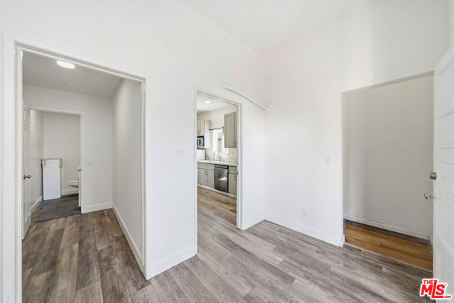 1147 S Westlake Avenue, Los Angeles CA: https://media.crmls.org/mediaz/752d1993-f92c-44fa-8205-af96ea73772a.jpg