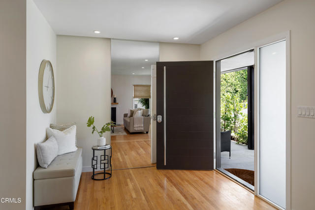 4531 El Camino Corto, La Canada Flintridge CA: https://media.crmls.org/mediaz/752d87f5-1e68-4525-8a25-4755f2f9db77.jpg