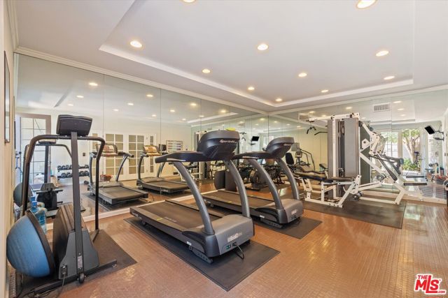 8455 Fountain Avenue, West Hollywood CA: https://media.crmls.org/mediaz/752da553-c2ca-4a5e-962d-b6ad6f5463b9.jpg
