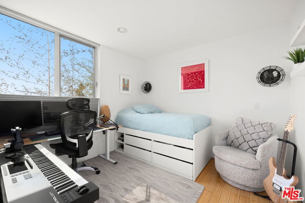 MLS #25616697 image #8