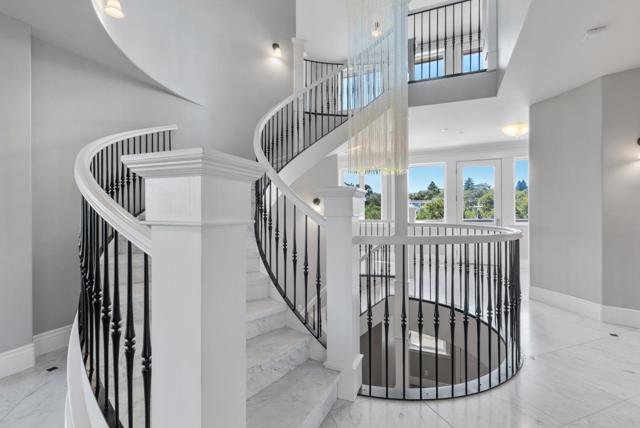 40 S Circle Drive, Santa Cruz CA: https://media.crmls.org/mediaz/752ea16b-dde2-4fd6-83ca-93440369165c.jpg