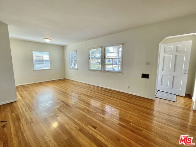 854 Rose Avenue photo 3