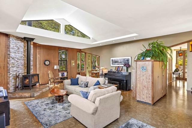 3405 Rio Road, Carmel CA: https://media.crmls.org/mediaz/7530f406-148b-4295-92a5-c1117dd9a09a.jpg