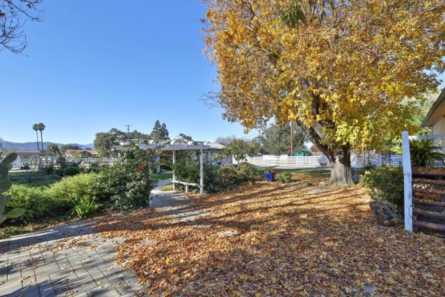 12155 Columbet Avenue, San Martin CA: https://media.crmls.org/mediaz/7531c58f-d2d9-4bf6-b771-a5856def63be.jpg