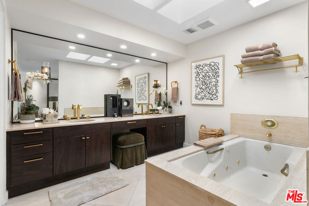 MLS #25563839 image #29