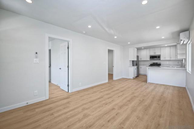 2680 L St, San Diego CA: https://media.crmls.org/mediaz/75324071-841c-4275-a66d-505b9a83df5b.jpg