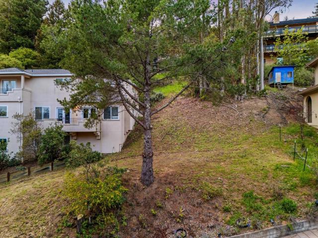 6959 Buckingham Boulevard, Berkeley CA: https://media.crmls.org/mediaz/75327367-3e60-44ca-be8b-7425b3fd30a6.jpg