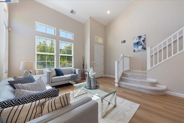 5200 N Forestdale Cir, Dublin CA: https://media.crmls.org/mediaz/753278a1-3287-49e5-b1fa-11908fd63be5.jpg