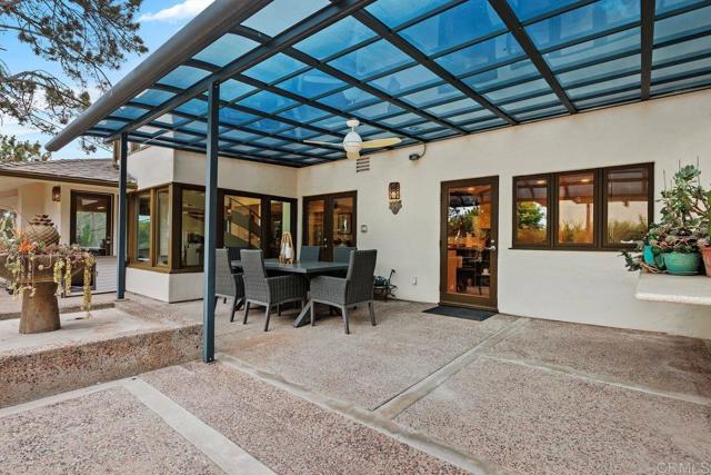 1859 Zapo Street, Del Mar CA: https://media.crmls.org/mediaz/7532f222-26a5-4a2e-82ee-b69abb5c844b.jpg