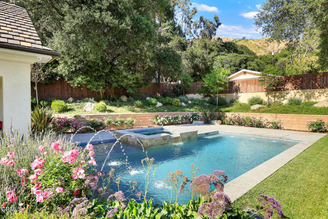 2060 Windover Road, Pasadena CA: https://media.crmls.org/mediaz/753300b1-eef9-4d0b-b0dc-77cba8e63201.jpg