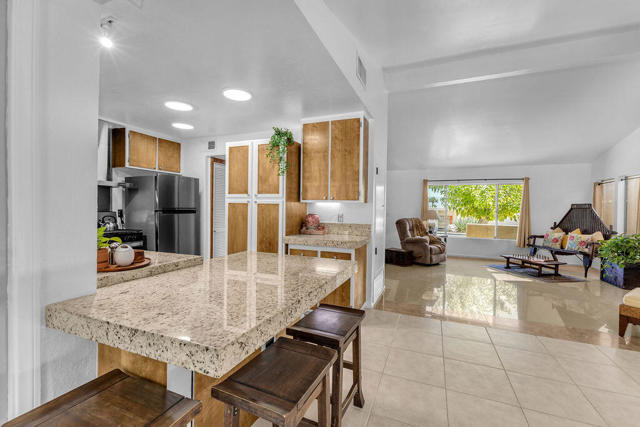 71521 Halgar Road, Rancho Mirage CA: https://media.crmls.org/mediaz/75337089-ba4a-4d37-932c-8117557747ac.jpg