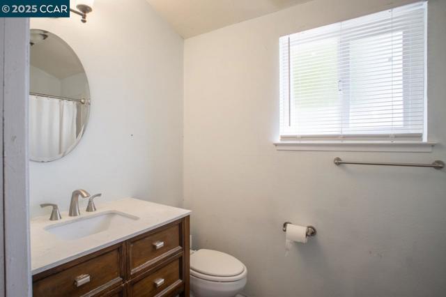 9 W Madill St, Antioch CA: https://media.crmls.org/mediaz/7533dcb0-b7e1-43ea-aa5a-f9942f6feaac.jpg