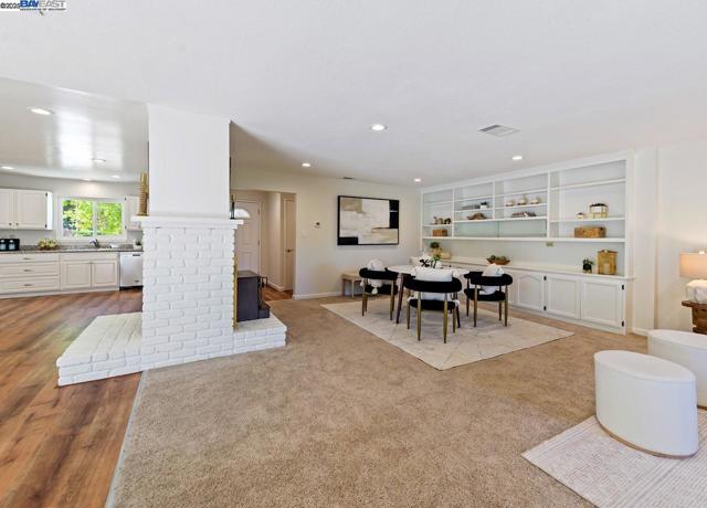 957 Ina Dr, Alamo CA: https://media.crmls.org/mediaz/75341b06-e7bd-4655-9a64-03dde78af978.jpg