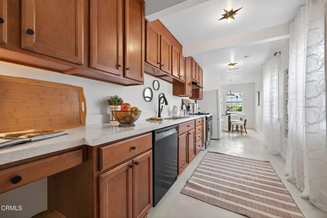 Detail Gallery Image 12 of 37 For 110 Drown Ave, Ojai,  CA 93023 - 3 Beds | 2 Baths