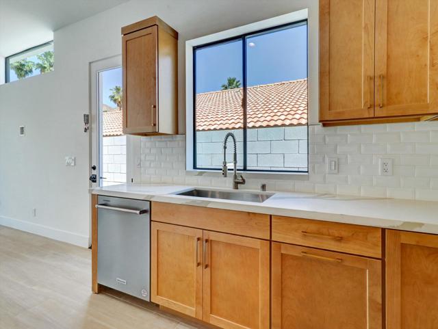 52120 Avenida Alvarado, La Quinta CA: https://media.crmls.org/mediaz/7534db87-82e4-4f86-9527-97f3f4f5f926.jpg
