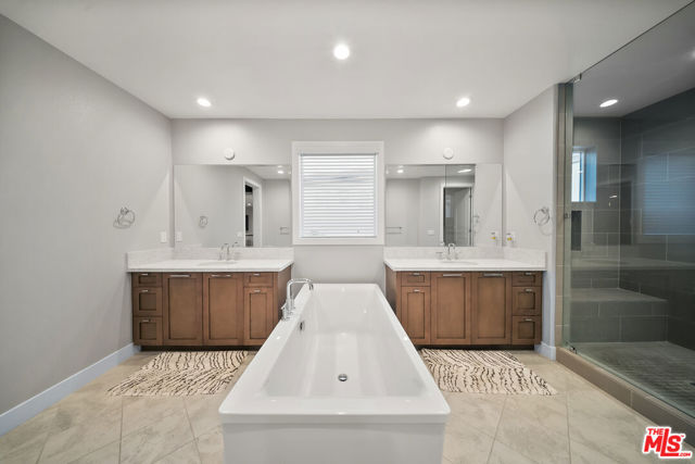 20643 W Wood Rose Court, Porter Ranch CA: https://media.crmls.org/mediaz/75351df5-1320-4646-a9c0-de6f1e0b79f7.jpg