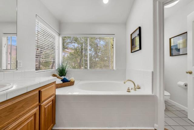 221 Victory Circle, San Ramon CA: https://media.crmls.org/mediaz/75364201-4949-4f32-9567-a11e23e1f984.jpg