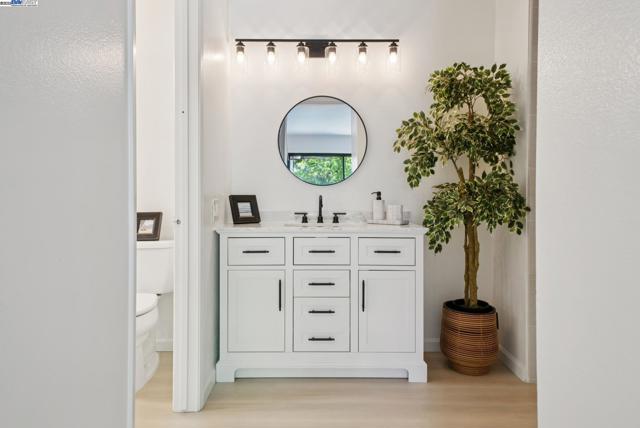 1089 Foxchase Dr, San Jose CA: https://media.crmls.org/mediaz/75370926-de36-434f-9c6a-c8b8412ba4b9.jpg