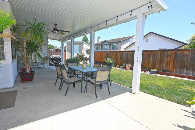 4525 Wolverine Way, Antioch CA: https://media.crmls.org/mediaz/75374ccf-33d9-4466-b662-171c48279cc2.jpg