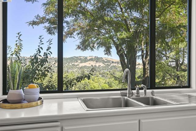 Image 19 of 52 For 783 Solana Dr