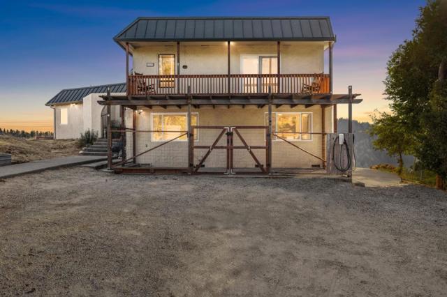 16999 Mcgill Road, Saratoga CA: https://media.crmls.org/mediaz/753b8cd9-e2c7-4c81-99c4-76b869b3dd42.jpg