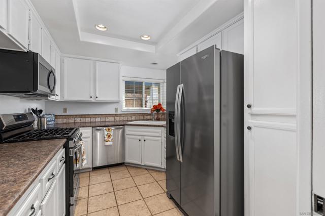 9530 Whellock Way, San Diego CA: https://media.crmls.org/mediaz/753bf58d-507d-4f20-97ef-d72e489d53fe.jpg
