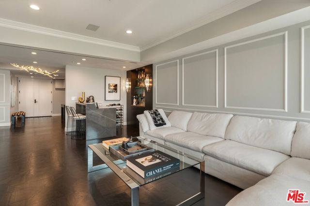 10490 Wilshire Boulevard, Los Angeles CA: https://media.crmls.org/mediaz/753d638e-ad53-47ce-8485-b51a51e5297c.jpg
