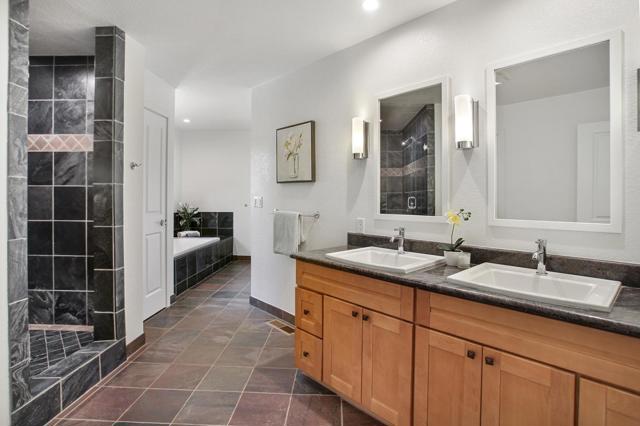 415 Golden Oak Drive, Portola Valley CA: https://media.crmls.org/mediaz/753f0f37-3531-44c7-a578-7848ee422f1b.jpg