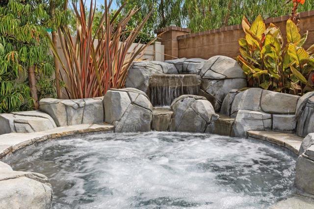 3157 Salina rd, Carlsbad CA: https://media.crmls.org/mediaz/753f4731-ea94-44a0-bbc9-a8d99fe66967.jpg