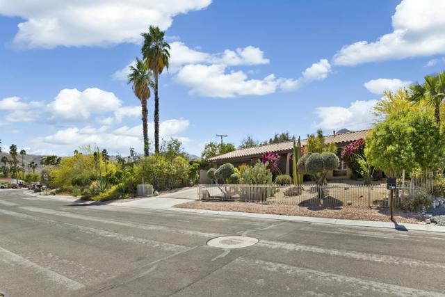 37369 Bankside Drive, Cathedral City CA: https://media.crmls.org/mediaz/754039ce-7e89-406b-a4fd-b5f853d551b7.jpg
