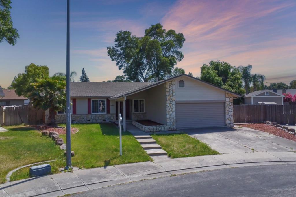 2958 Chauncy Circle