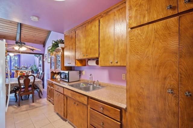 1518 Duran Circle, Salinas CA: https://media.crmls.org/mediaz/7540e274-14f6-4269-9aed-0921a1a638ea.jpg