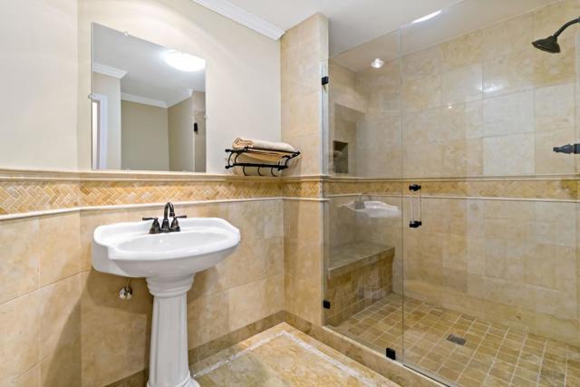 711 W California Way, Redwood City CA: https://media.crmls.org/mediaz/7541b6c9-7dc8-4705-9c55-cdaef2641b77.jpg