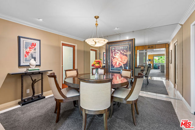 851 N Kings Road, West Hollywood CA: https://media.crmls.org/mediaz/75433974-e231-4746-9a27-844200596b62.jpg