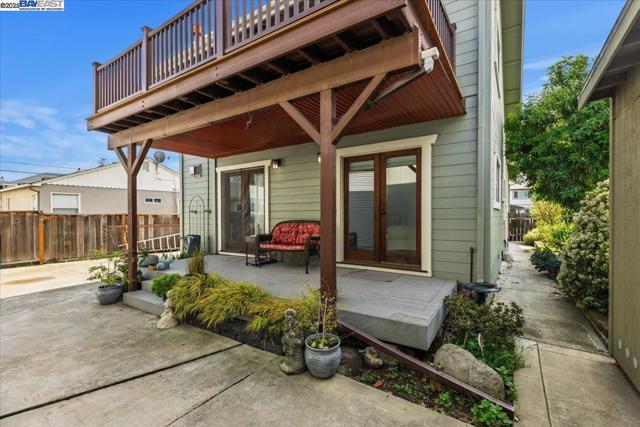 1672 Crescent Avenue, Castro Valley CA: https://media.crmls.org/mediaz/754381ae-edb5-41ae-9699-59656aa16210.jpg